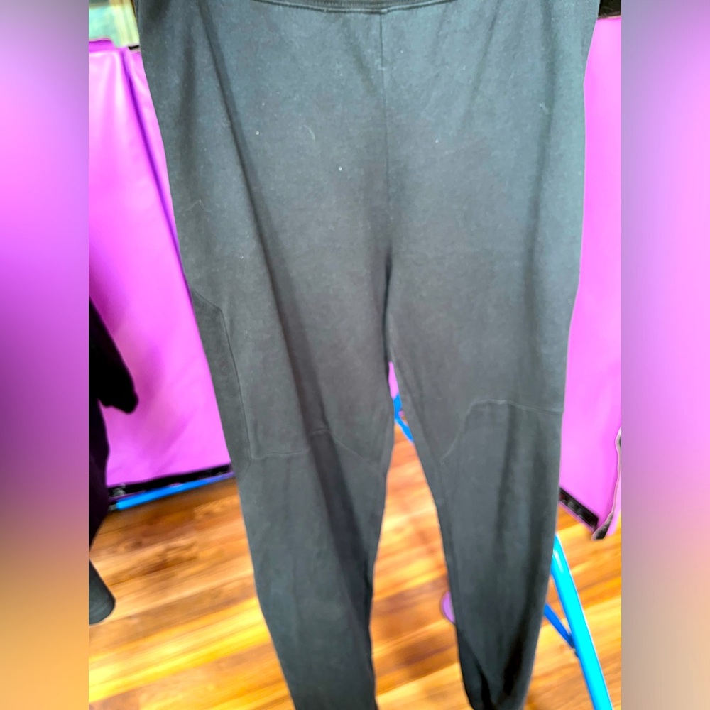 Organic Skin Worldwide Black Leggings- size 3- EUC